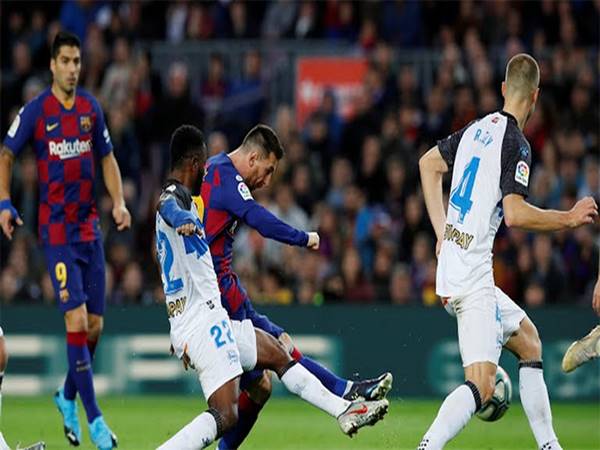 Barca 4-1 Alaves: Barca lại tạo khoảng cách