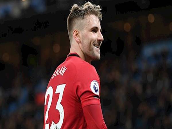 Tin bóng đá ngày 14/5: Luke Shaw khen ngợi Pogba