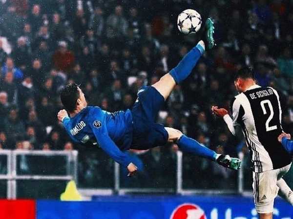 Top những bàn thắng đẹp nhất của Cristiano Ronaldo 