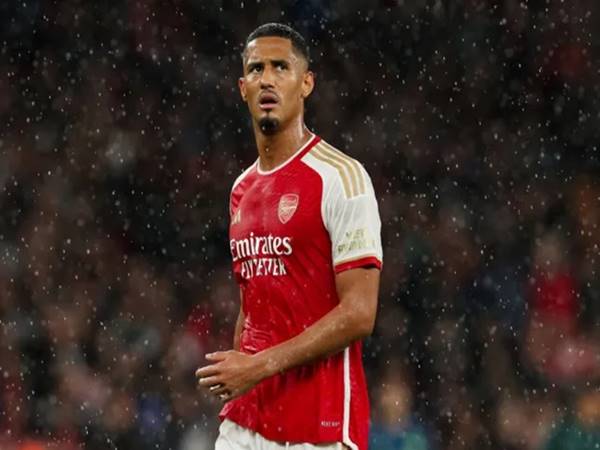 Bóng đá Anh 10/10: Arsenal thở phào vì Saliba