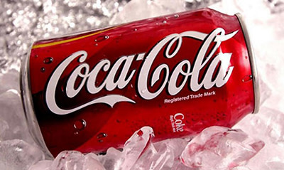 Mẹo làm sáng bóng trang sức vàng bằng Coca