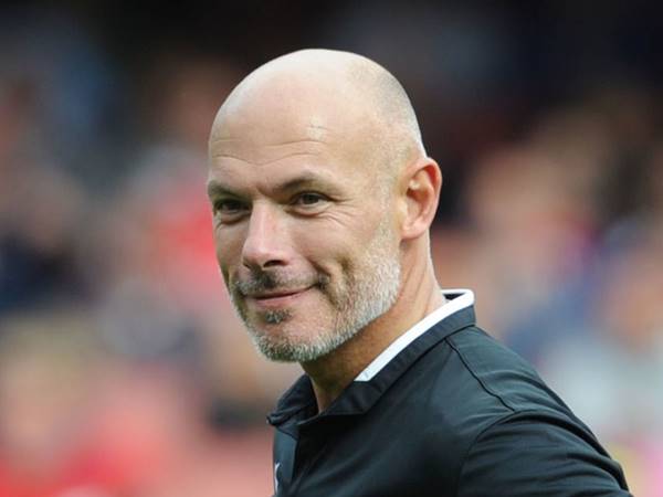 Trọng tài Howard Webb – Tiểu sử và sự nghiệp cầm còi