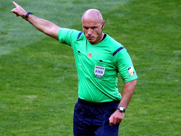 Sự nghiệp cầm còi của Howard Webb